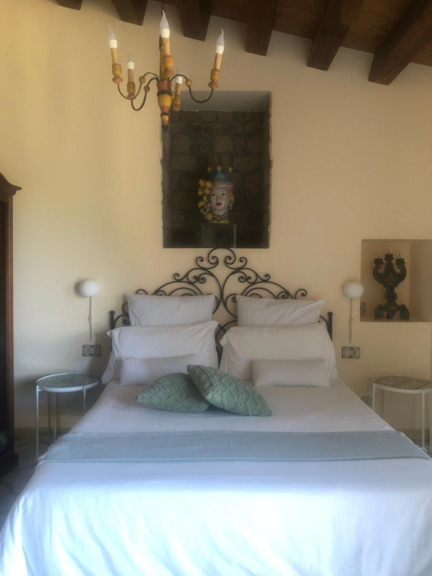 San Noto Antica Residenza Di Caccia Bed & Breakfast Ficarra Ngoại thất bức ảnh